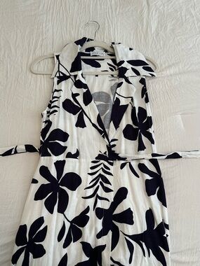 Sleeveless navy & White Floral Midi Wrap Dress